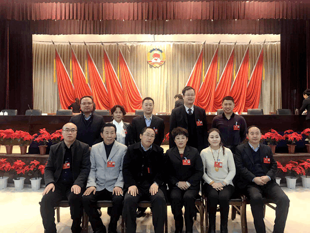 孟繁荣2_副本.gif